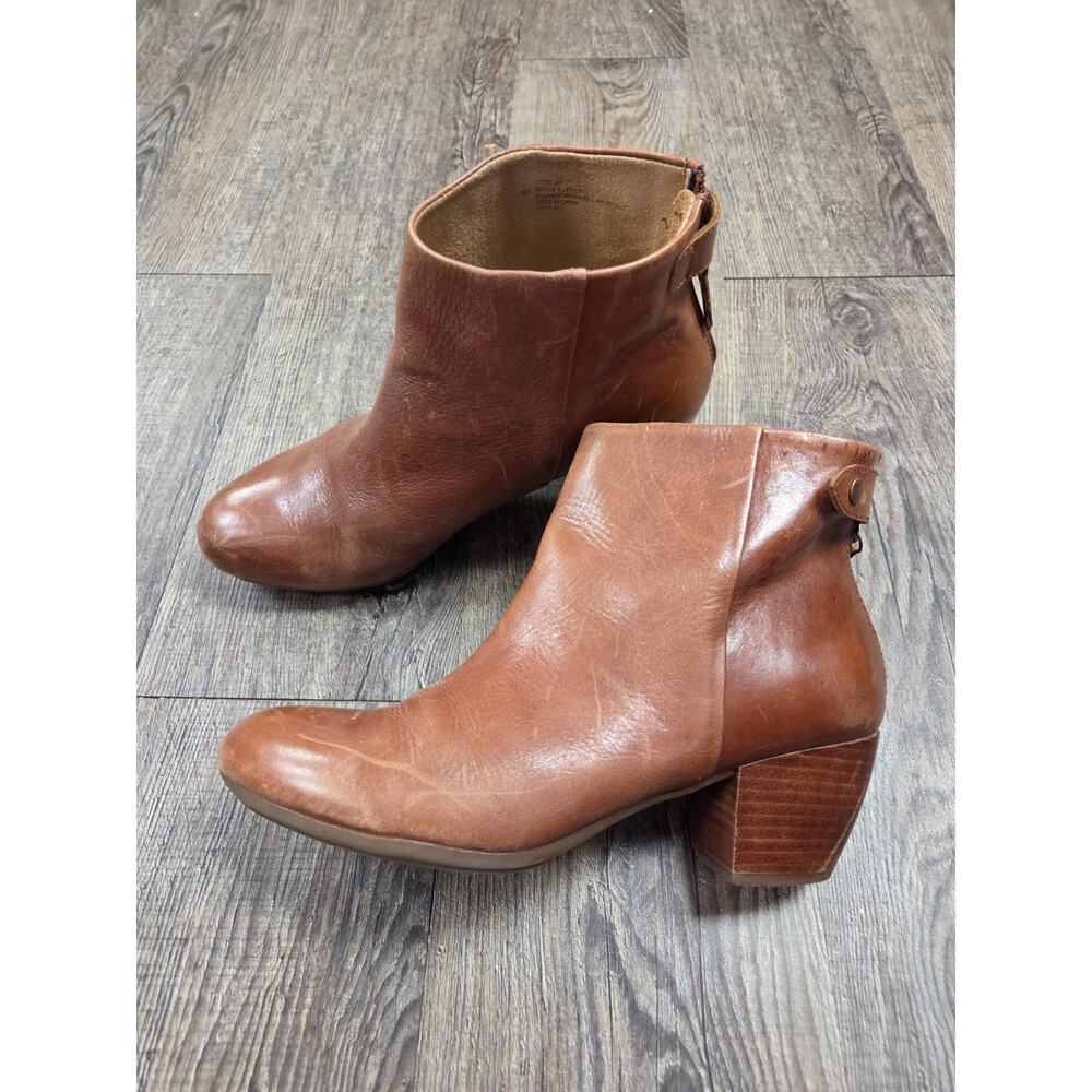 Comfortiva Brown Soft Leather Women's Heel Ankle Boots Size 8M